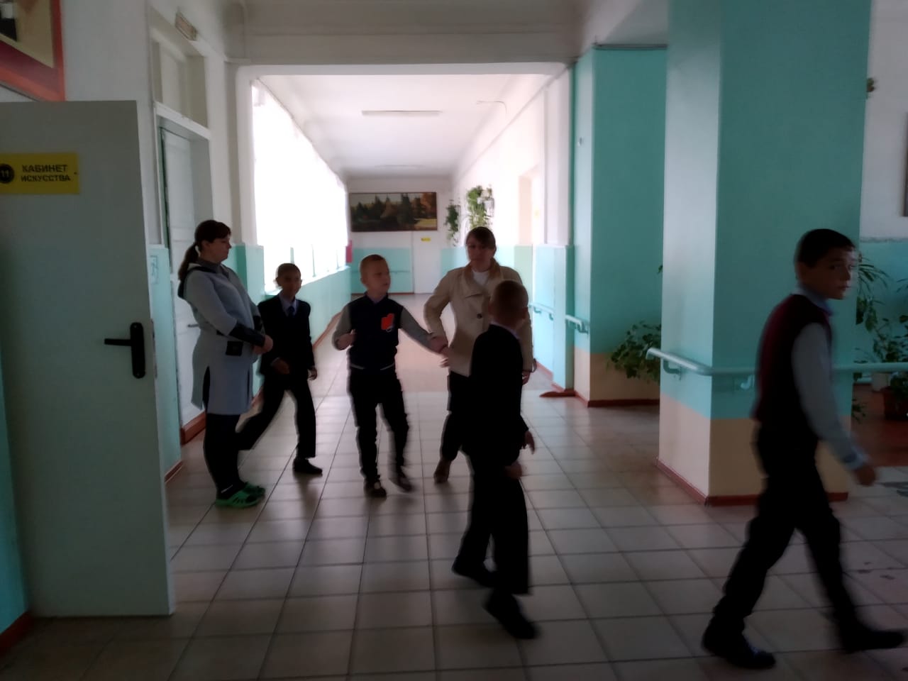 Тренировочная тревога в Перми. Организованно покинуть помещение вместе с учителем. Тренировочная тревога